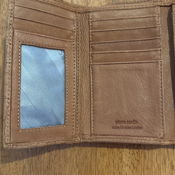 Genuine Leather Piere Cardin Bifold wallet - Picture 3 of 7